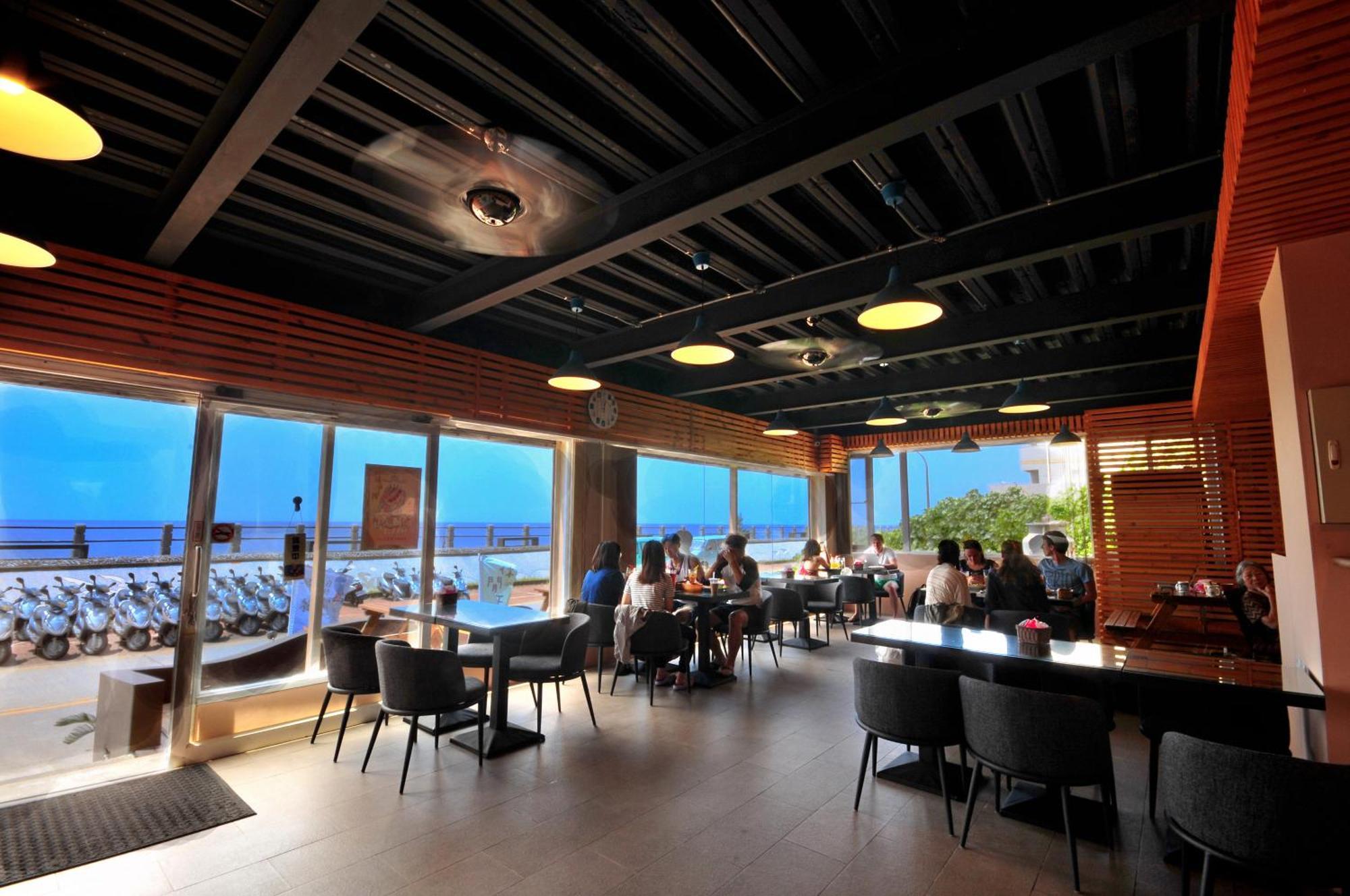 綠島 綠堤濱海旅店 Bed & Breakfast Lyudao Exterior photo